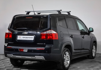 Подержанный автомобиль Chevrolet Orlando 2012 года (5 фото)