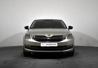 Подержанный автомобиль Skoda Octavia Liftback 2018 года (2 фото)