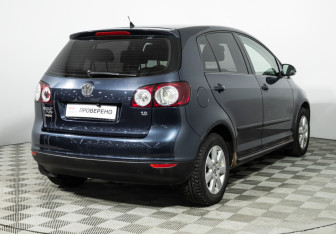 Подержанный автомобиль Volkswagen Golf Plus 2008 года (5 фото)
