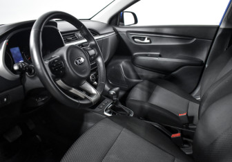 Подержанный автомобиль Kia Rio Sedan 2020 года (9 фото)