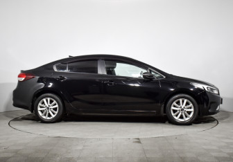 Подержанный автомобиль Kia Cerato Sedan 2018 года (4 фото)