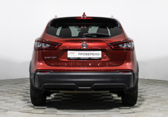 Подержанный автомобиль Nissan Qashqai 2021 года (6 фото)