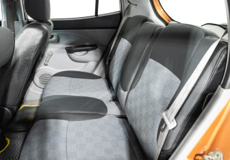 Подержанный автомобиль Kia Picanto 2007 года (10 фото)