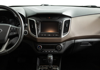 Подержанный автомобиль Hyundai Creta 2020 года (14 фото)