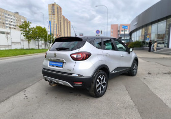 Подержанный автомобиль Renault Kaptur 2017 года (4 фото)