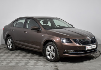 Подержанный автомобиль Skoda Octavia Liftback 2019 года (3 фото)