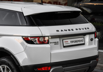 Подержанный автомобиль Land Rover Range Rover Evoque 2012 года (12 фото)