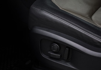 Подержанный автомобиль Land Rover Defender Suv 2021 года (26 фото)