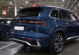 Подержанный автомобиль Geely Monjaro 2023 года (7 фото)