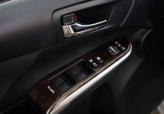 Подержанный автомобиль Toyota Camry Sedan 2017 года (20 фото)