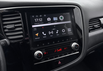 Подержанный автомобиль Mitsubishi Outlander 2021 года (14 фото)