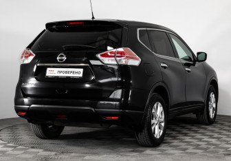 Подержанный автомобиль Nissan X-Trail 2015 года (5 фото)