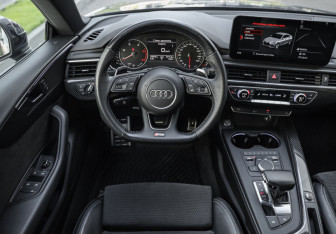 Подержанный автомобиль Audi A5 Liftback 2018 года (15 фото)