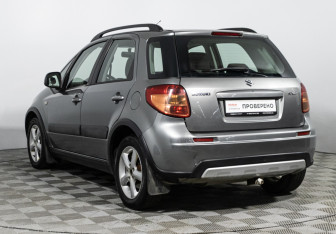 Подержанный автомобиль Suzuki SX4 Hatchback 2012 года (7 фото)