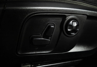 Подержанный автомобиль Maserati Levante 2016 года (15 фото)