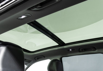 Подержанный автомобиль Geely Atlas 2024 года (15 фото)