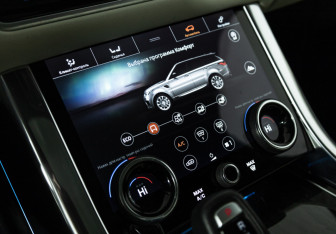 Подержанный автомобиль Land Rover Range Rover Sport 2018 года (22 фото)