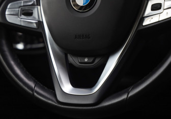 Подержанный автомобиль BMW X3 2019 года (13 фото)
