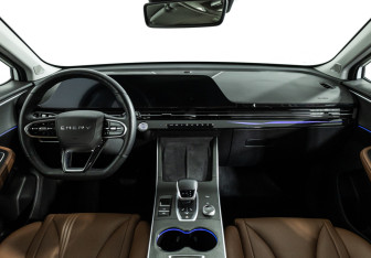Подержанный автомобиль Omoda C5 2023 года (13 фото)
