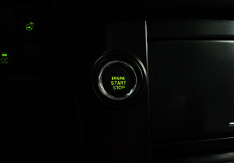 Подержанный автомобиль Toyota Land Cruiser Prado 2014 года (17 фото)