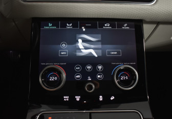 Подержанный автомобиль Land Rover Range Rover Velar 2018 года (16 фото)