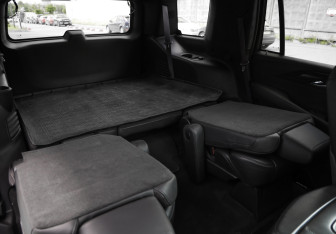 Подержанный автомобиль Cadillac Escalade Suv 2016 года (35 фото)