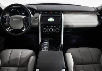 Подержанный автомобиль Land Rover Discovery 2017 года (16 фото)