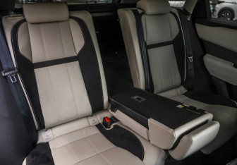 Подержанный автомобиль Land Rover Range Rover Velar 2020 года (32 фото)