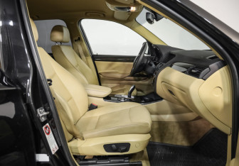 Подержанный автомобиль BMW X3 2012 года (21 фото)