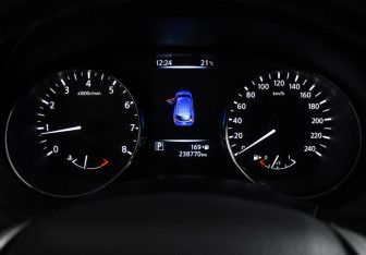 Подержанный автомобиль Nissan Qashqai 2014 года (18 фото)