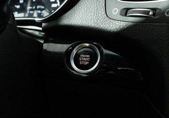 Подержанный автомобиль Kia Sorento 2015 года (19 фото)