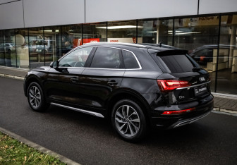 Подержанный автомобиль Audi Q5 2021 года (6 фото)