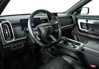 Подержанный автомобиль Jaecoo J7 2025 года (11 фото)