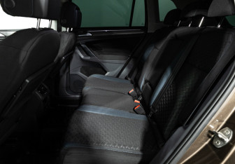 Подержанный автомобиль Volkswagen Tiguan 2019 года (10 фото)