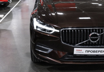 Подержанный автомобиль Volvo XC60 2019 года (4 фото)