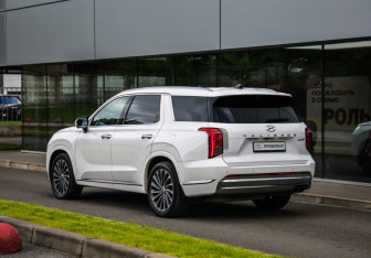 Подержанный автомобиль Hyundai Palisade 2023 года (8 фото)