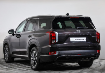 Подержанный автомобиль Hyundai Palisade 2022 года (7 фото)