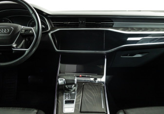 Подержанный автомобиль Audi A6 Wagon 2021 года (14 фото)