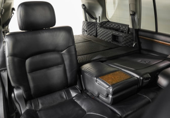 Подержанный автомобиль Toyota Land Cruiser Suv 2014 года (32 фото)