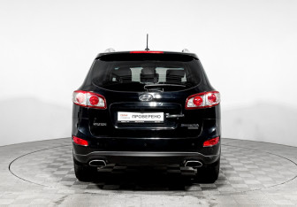 Подержанный автомобиль Hyundai Santa Fe 2011 года (6 фото)