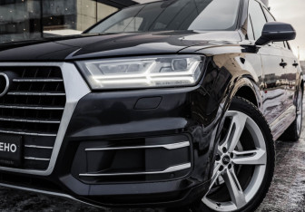 Подержанный автомобиль Audi Q7 2019 года (2 фото)