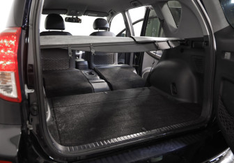 Подержанный автомобиль Toyota RAV4 2008 года (27 фото)