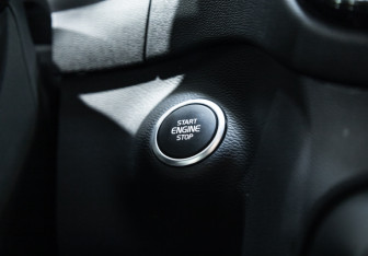 Подержанный автомобиль Volvo XC40 2019 года (18 фото)
