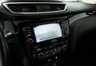 Подержанный автомобиль Nissan Qashqai 2014 года (15 фото)