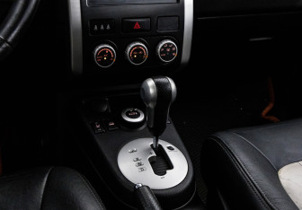 Подержанный автомобиль Nissan X-Trail 2013 года (13 фото)