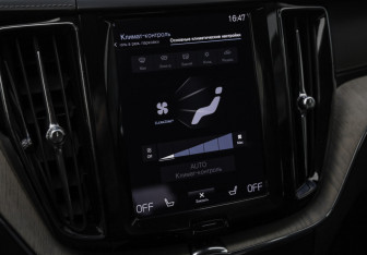 Подержанный автомобиль Volvo XC60 2020 года (16 фото)