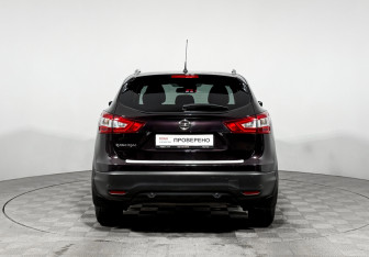 Подержанный автомобиль Nissan Qashqai 2014 года (6 фото)