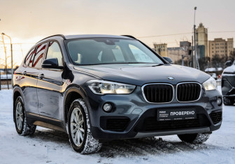 Подержанный автомобиль BMW X1 2018 года (5 фото)