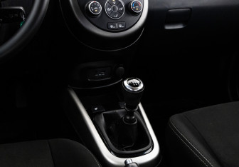 Подержанный автомобиль Kia Soul 2012 года (11 фото)