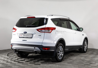 Подержанный автомобиль Ford Kuga 2013 года (5 фото)